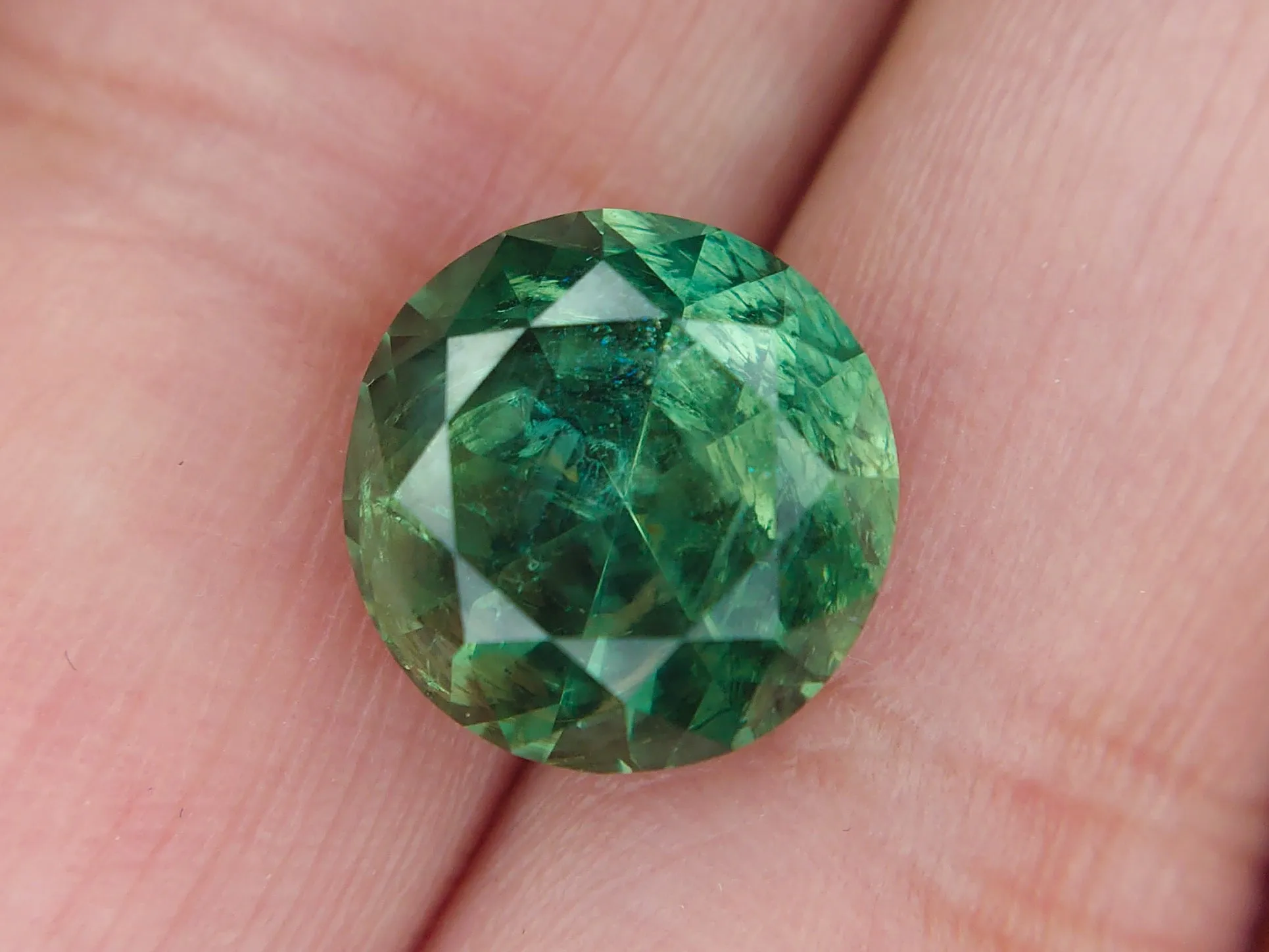 7.35ct BEYOND BELIEF GREEN ALL NATURAL ELDORADO BAR MONTANA SAPPHIRE