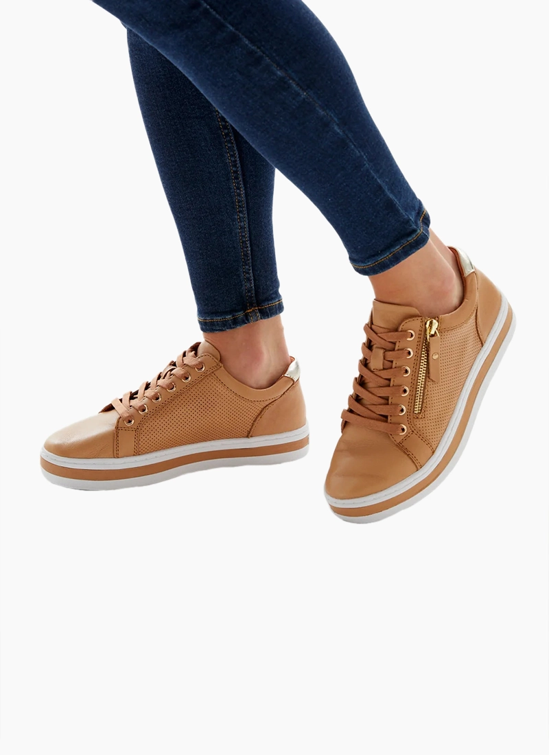 Alfie and Evie Pinny Sneaker - Camel