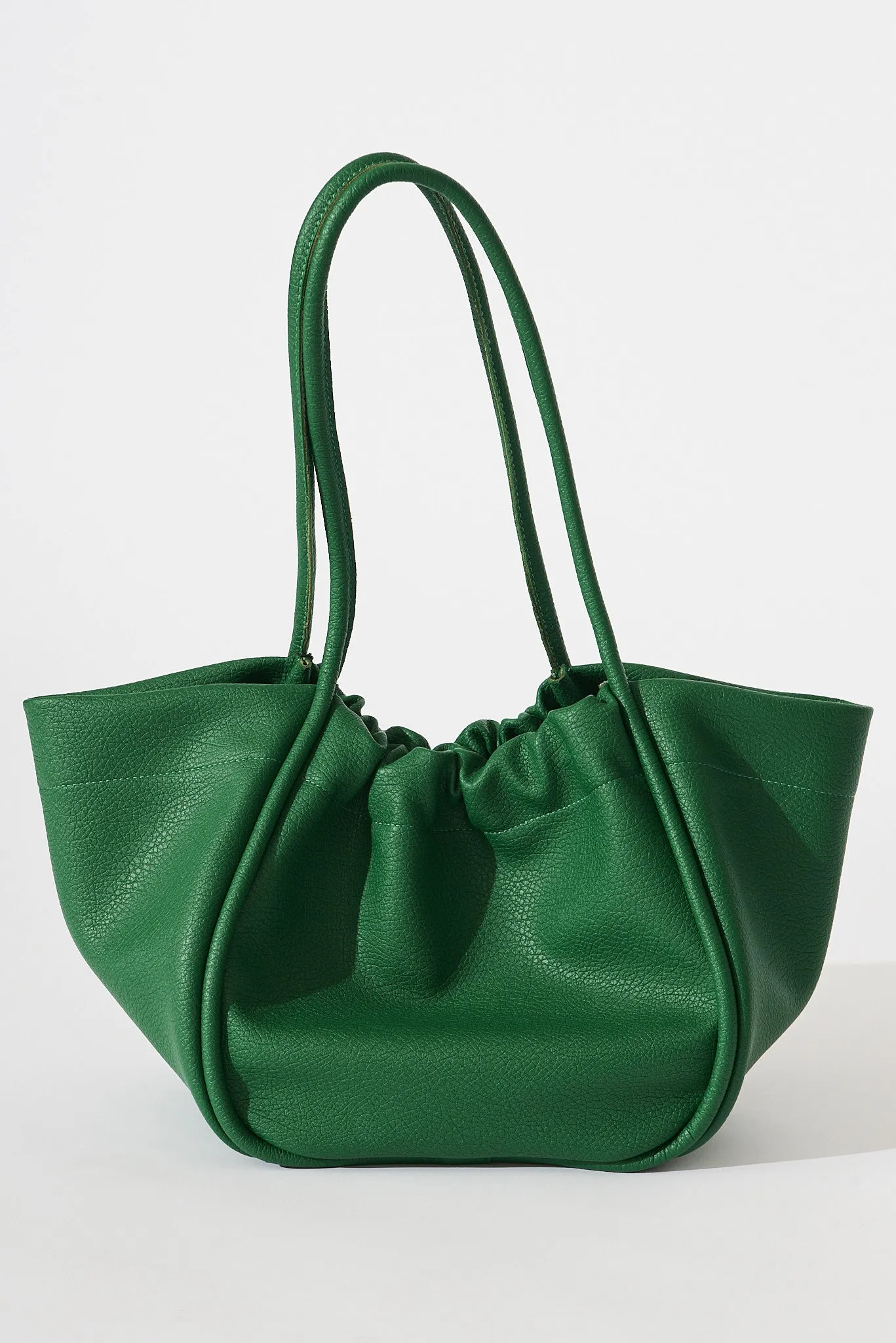 August + Delilah Norah Tote Bag In Green