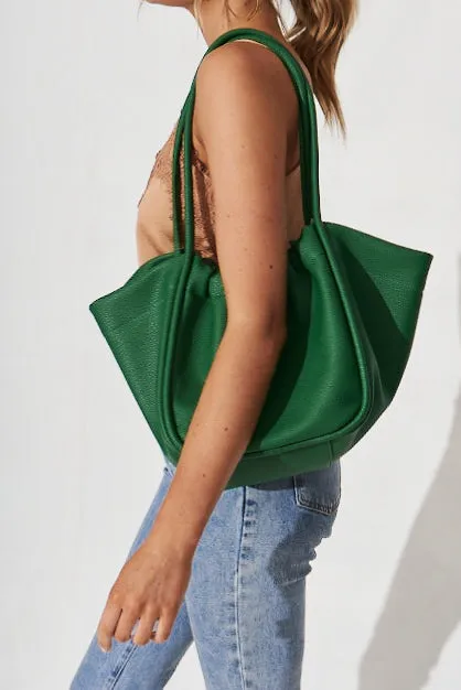 August + Delilah Norah Tote Bag In Green