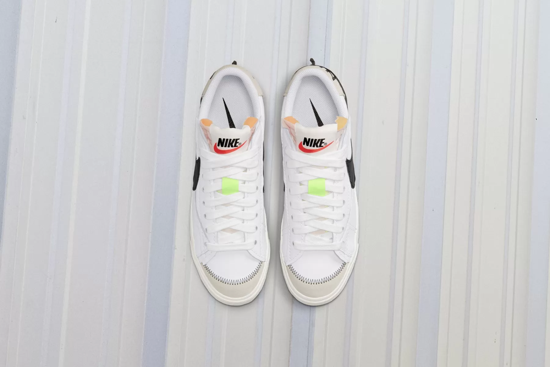 Blazer Low '77 Jumbo - White/Black/Sail