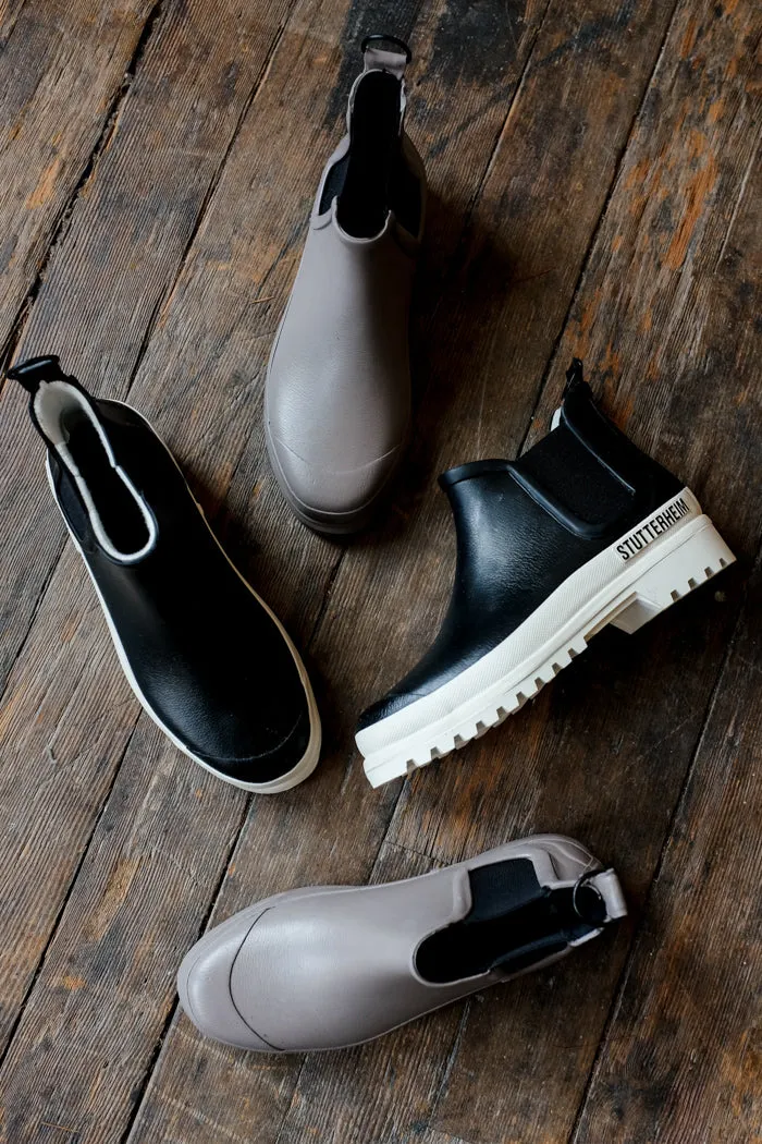 CHELSEA RAIN WALKER BOOTS