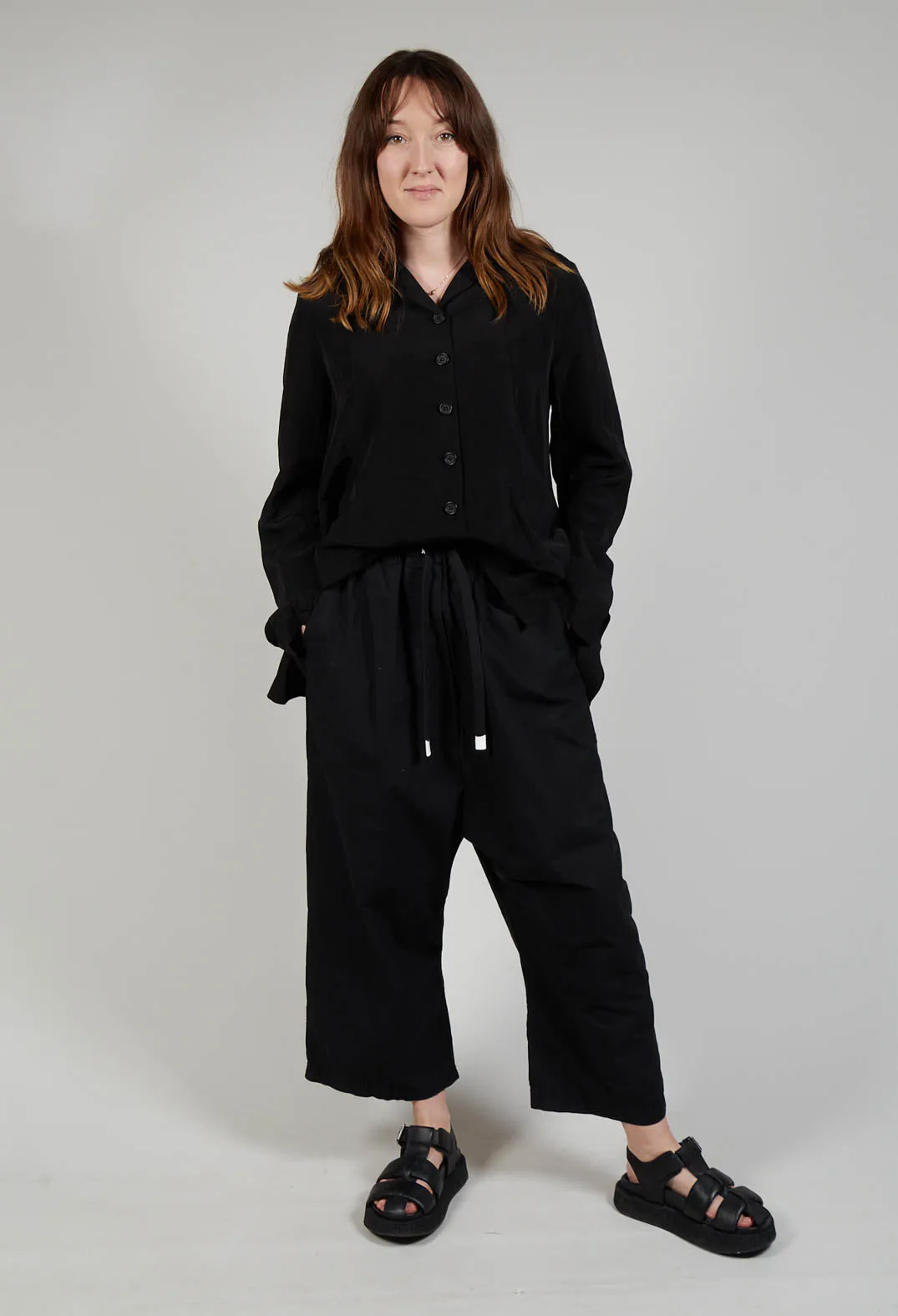 Cropped Wide Leg Trousers in Black