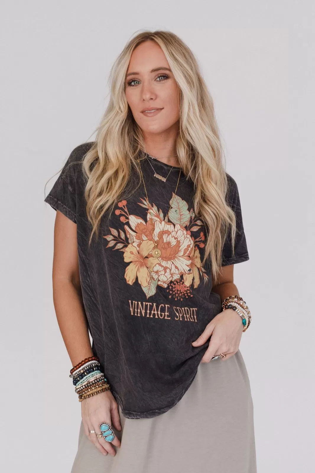 Floral Vintage Spirit Graphic Tee - Charcoal