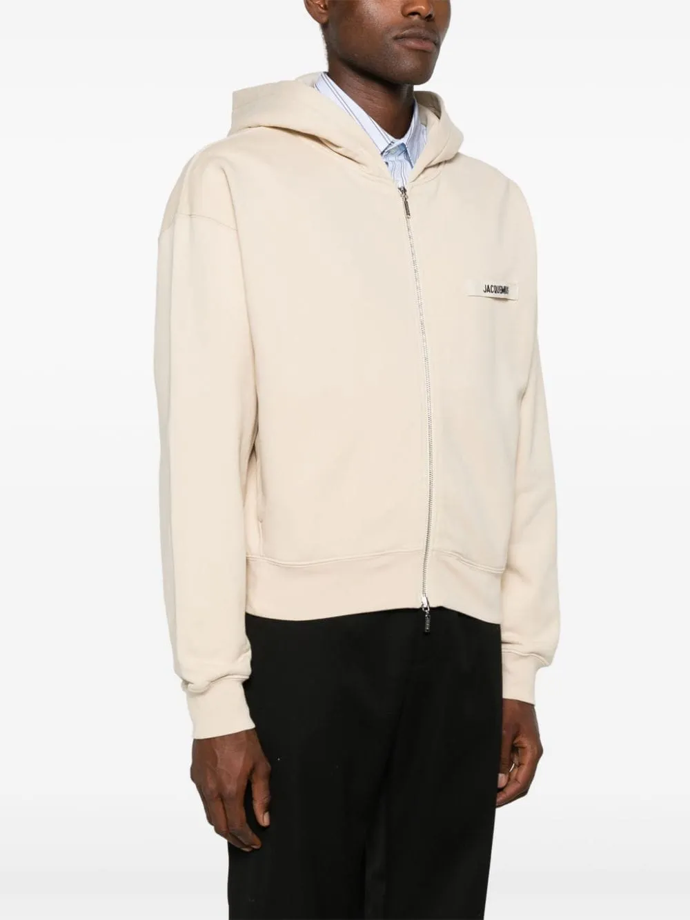 Jacquemus Le Hoodie beige avec logo sur Gros Grain