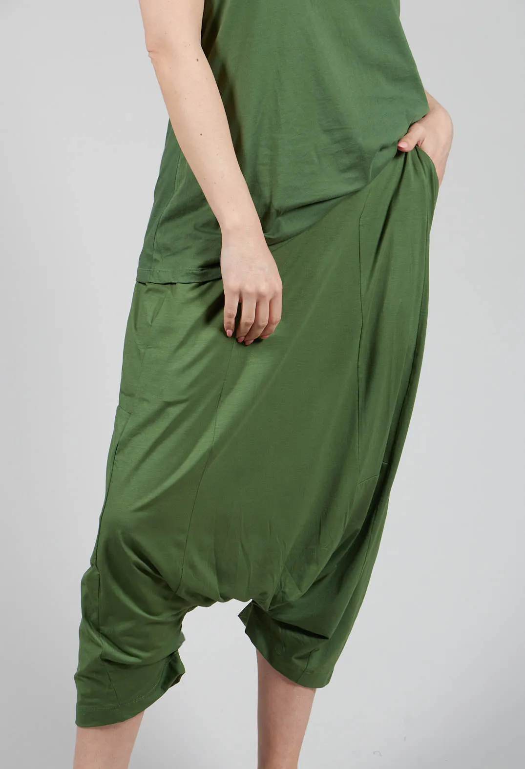 Jersey Drop-Crotch Trousers in Green