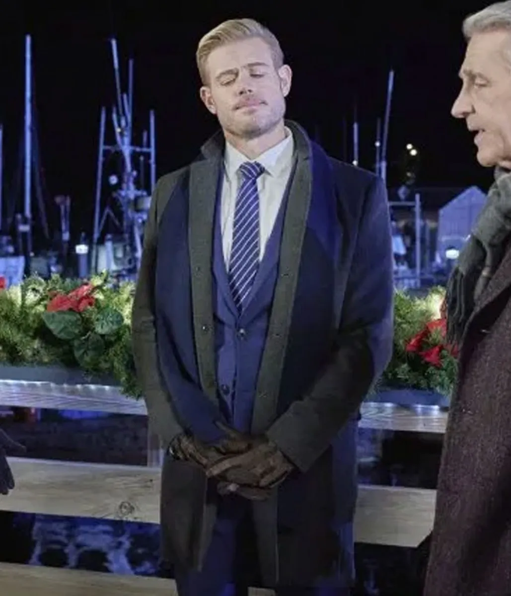 Nantucket Noel Trevor Donovan Grey Coat