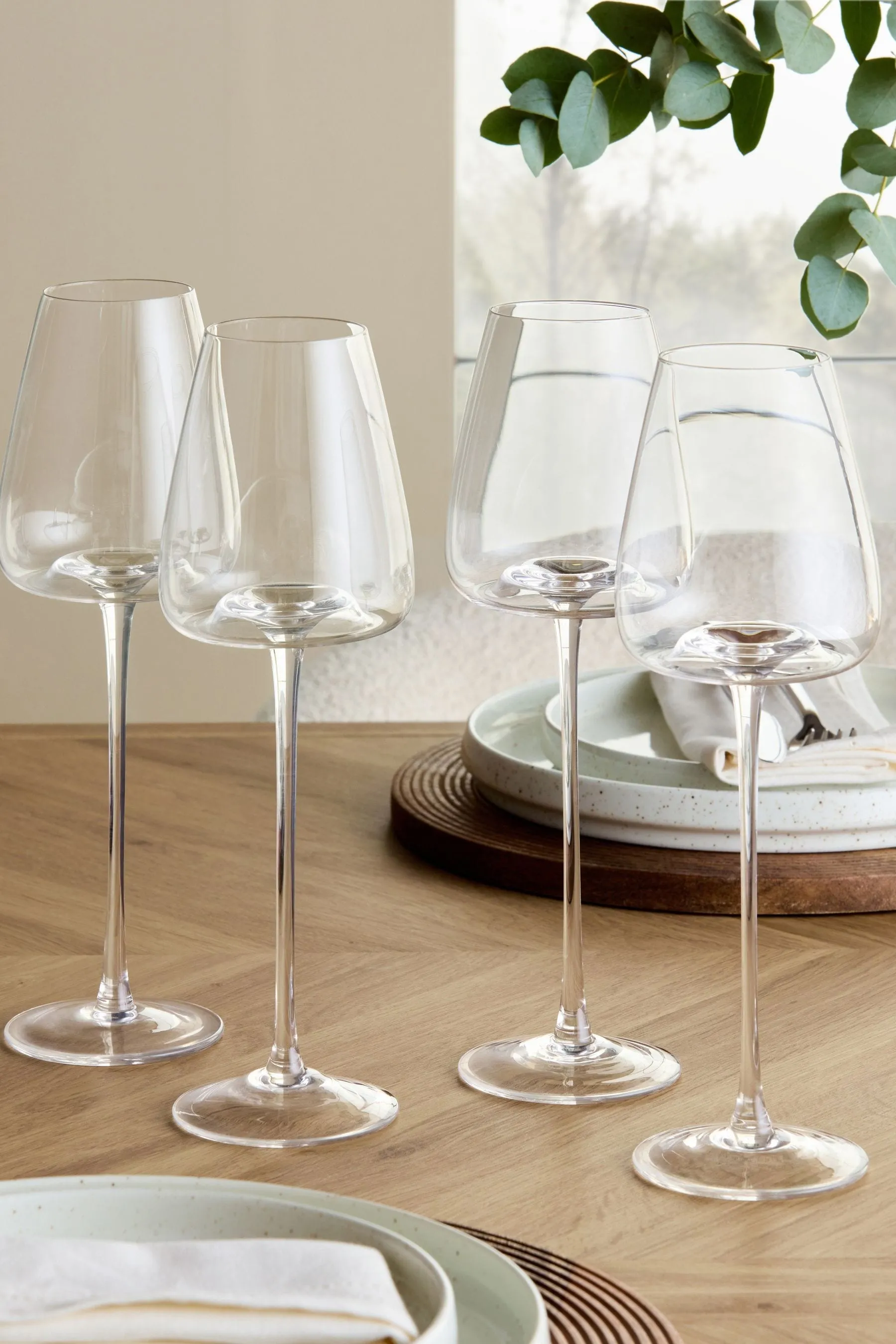 Set of 4 Clear Tapered Wine Glasses