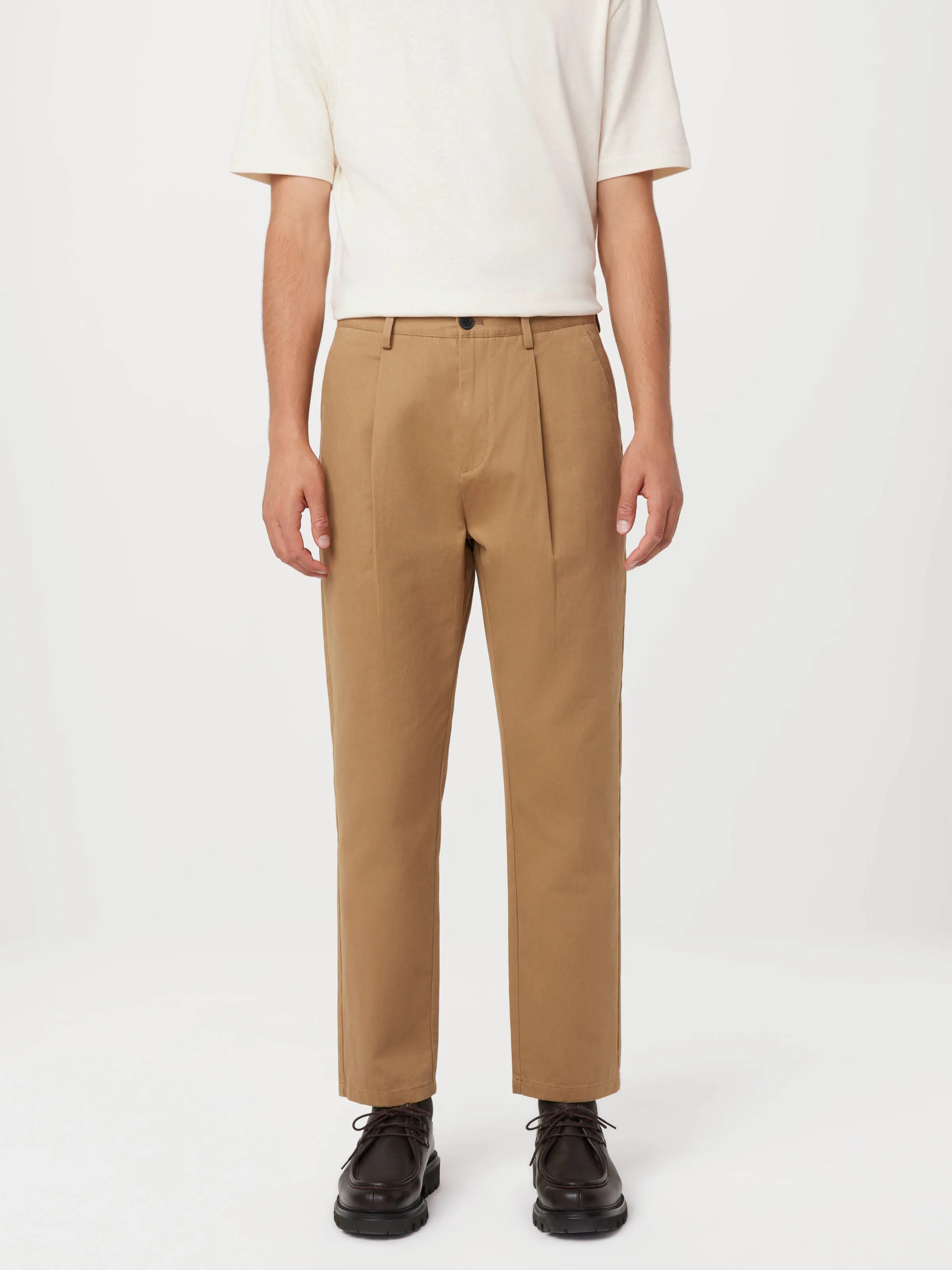 The Jamie Pleated Chino Pant in Antique Yellow