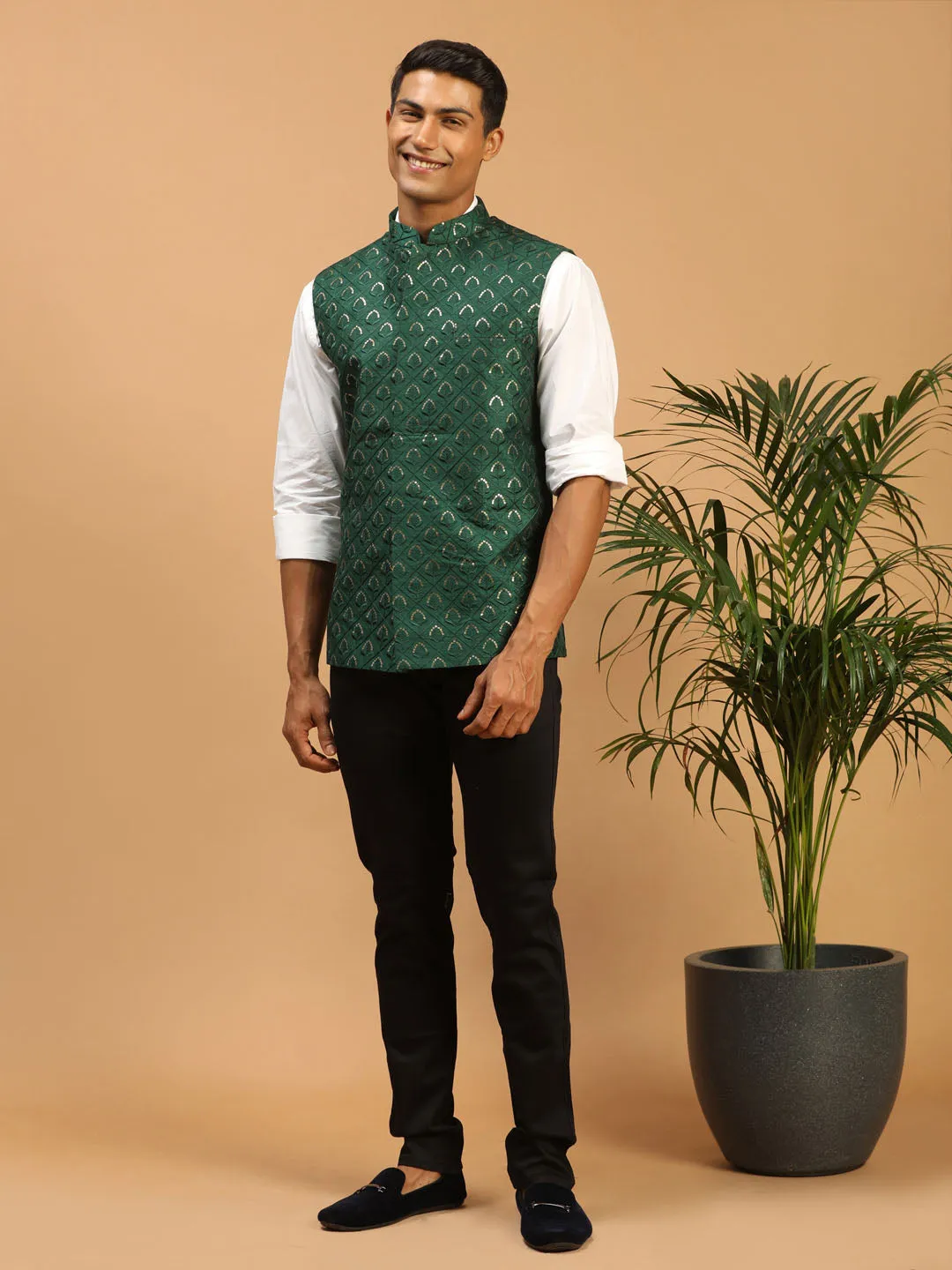 Vastramay Men's Green Embellishd Ethnic Nehru Jacket